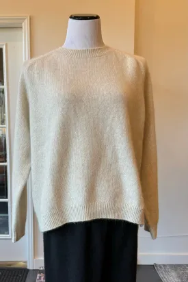 Ivory Pullover in Wool and Blue Fox Blend