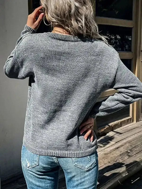 Women’s Classic Knit Sweater With Ribbed Hem Line